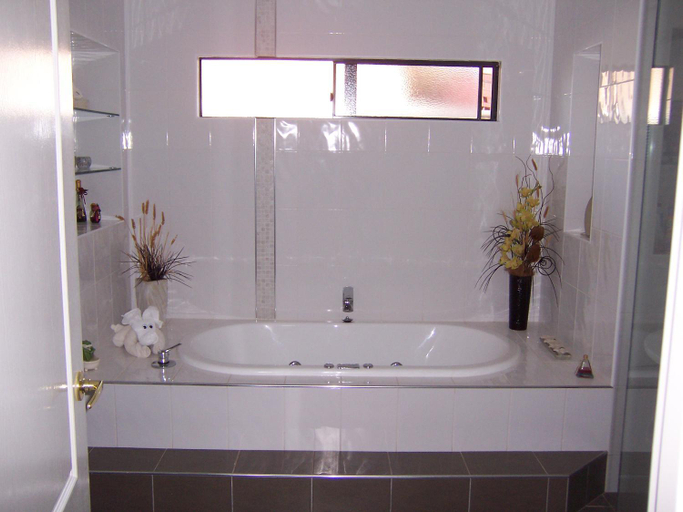 Bathroom 11