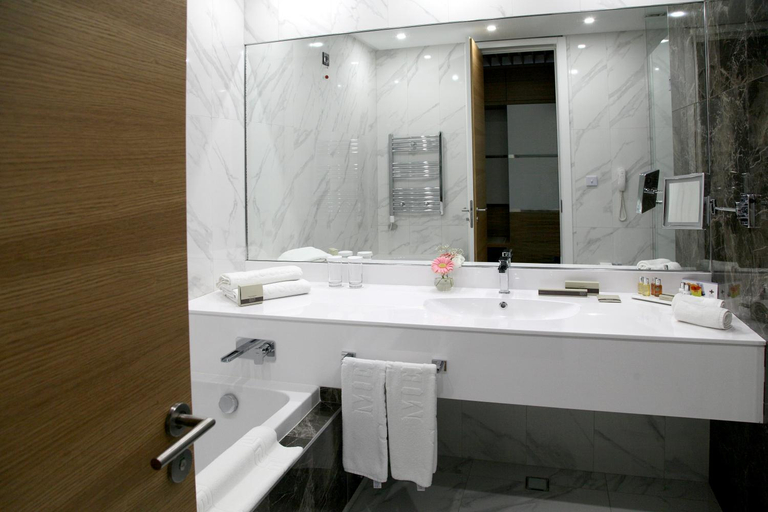 Bathroom 5, Merit Grand Mosta Spa Hotel & Casino, Svilengrad