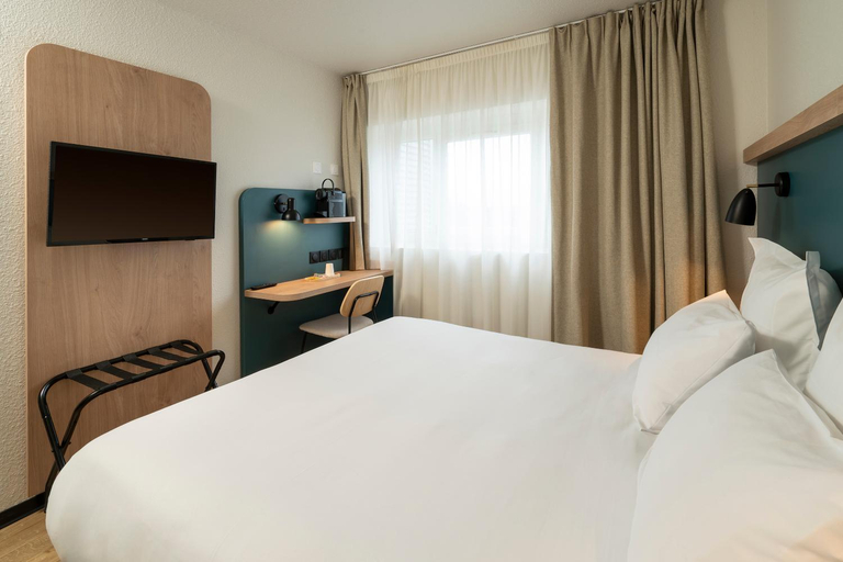 Bedroom 3, Hotel Carline, Calvados