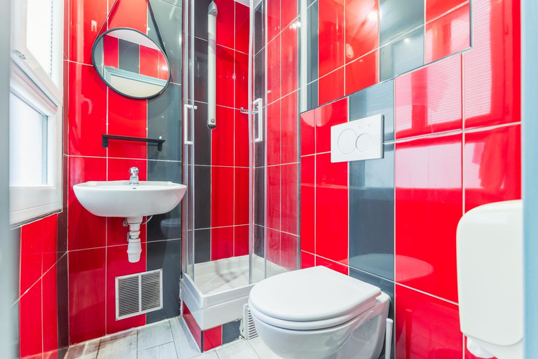Bathroom, Young and Happy Latin Quarter by Hiphophostels, Paris