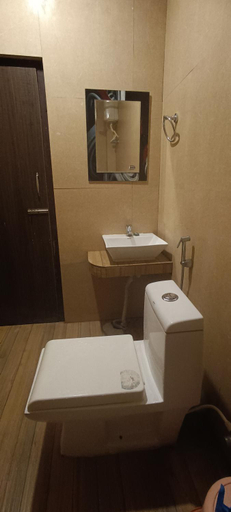 Bathroom 2, joye grand hotel and resort havelock, South Andaman