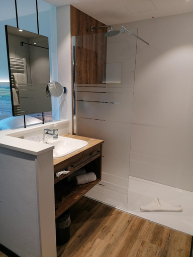 Bathroom 4, Grohnder Fährhaus GmbH Hotel, Hameln-Pyrmont