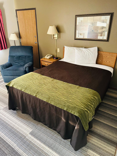 Others 5, Arlington Inn, Kingsbury