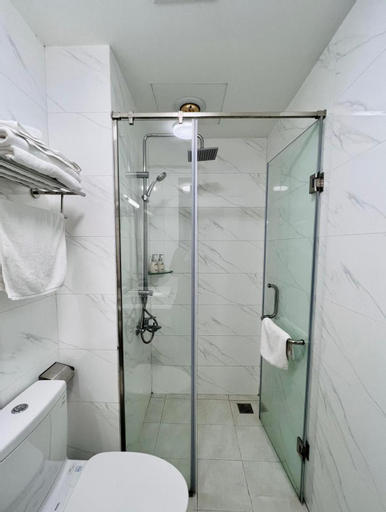 Bathroom 8