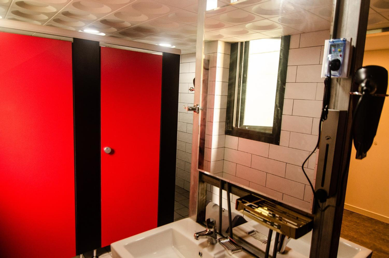 Bathroom 4