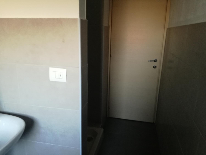 Bedroom 3, Via Sporting Mirasole, Milano