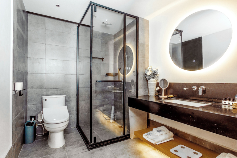 Bathroom 4, Sanchunli Meng Resort Hotel, Qiandongnan Miao and Dong
