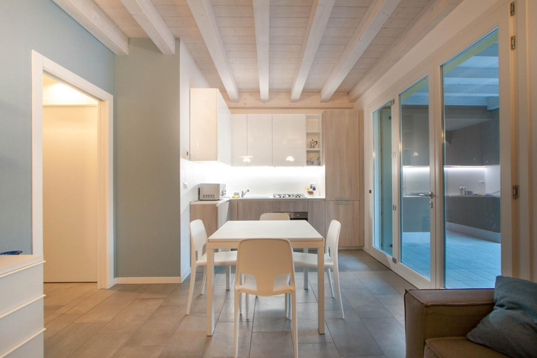 Others 5, Residence Fornaci, Verona