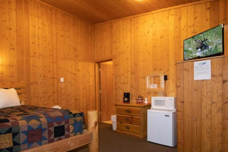 Bedroom 3, Teton Valley Cabins, Teton