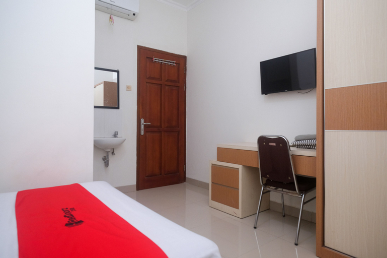 Bedroom 8