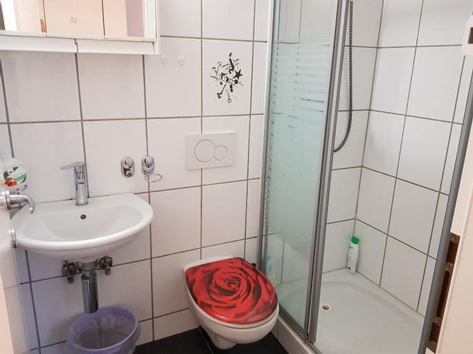 Bathroom 20
