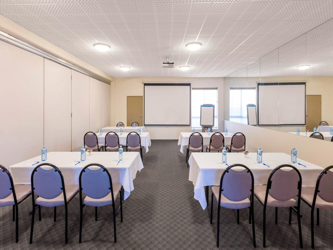 Business Facilities 18