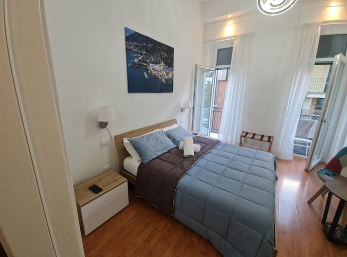 Others 5, Mare Fuori B&B, Salerno