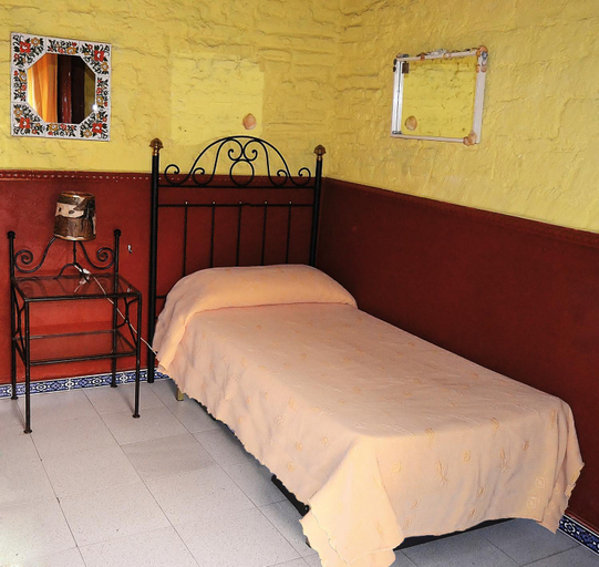 Others 4, Hostal-Pension Vergara, Sevilla