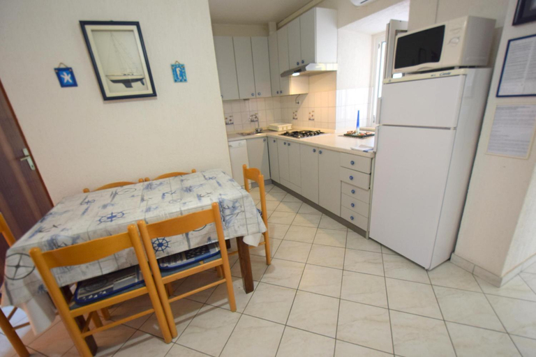 Others 4, Apartments Neven, Dobrinj