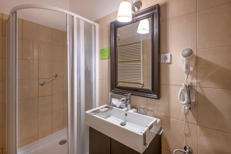 Bathroom 4, Tunderkert Hotel Noszvaj, Eger