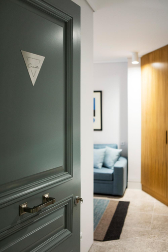 Bedroom 3, Vol.5, Attica