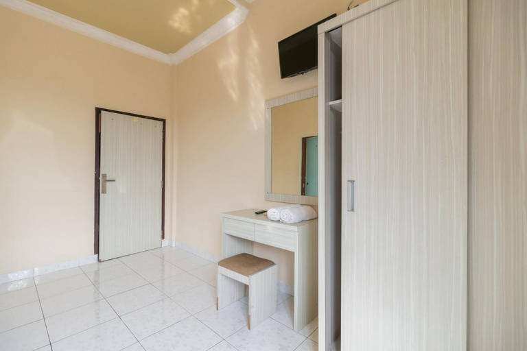 Bathroom 4, Urbanview Hotel Nugraha Palembang by RedDoorz, Palembang