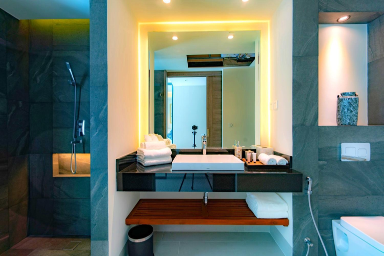Bathroom 5, Patong Heights, Pulau Phuket