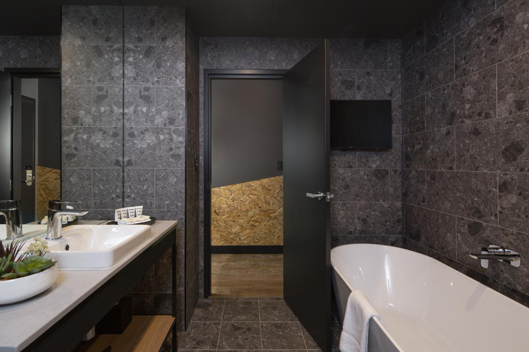 Bathroom 6