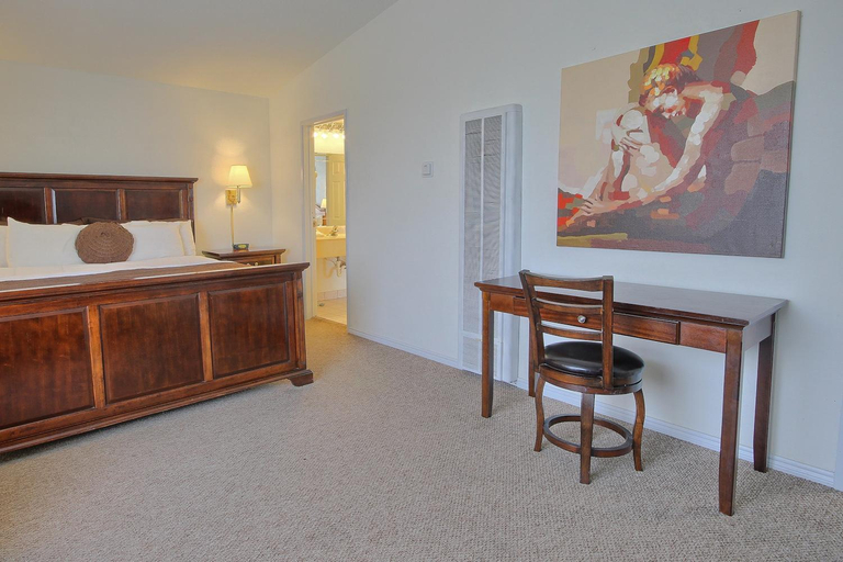 Bedroom 4, San Simeon Lodge, San Luis Obispo