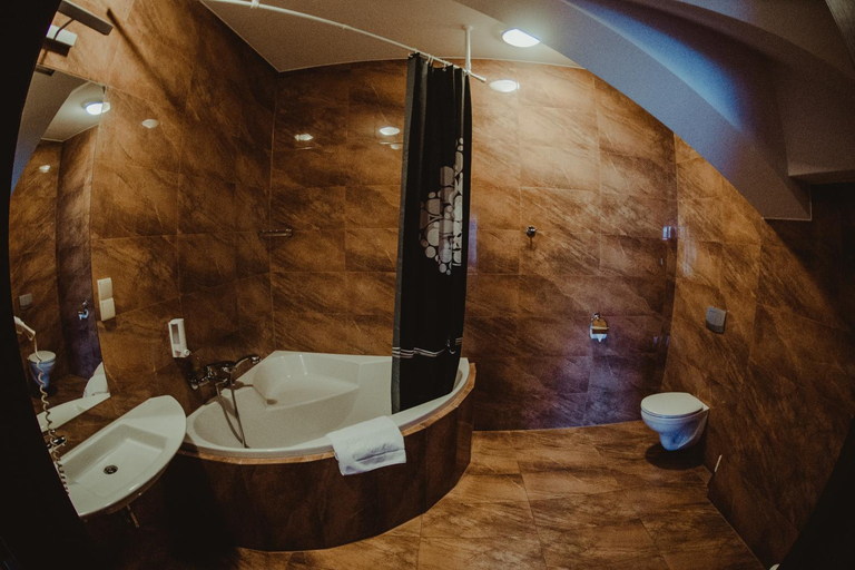 Bathroom 4, Centrum Bankietowo - Hotelowe "Perla", Leżajsk