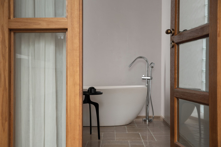 Bathroom 3, Xisun Boutique Hotel, Dali Bai