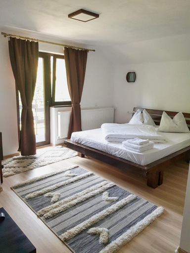 Others 5, CABANA FRAM VARTOP, Nucet