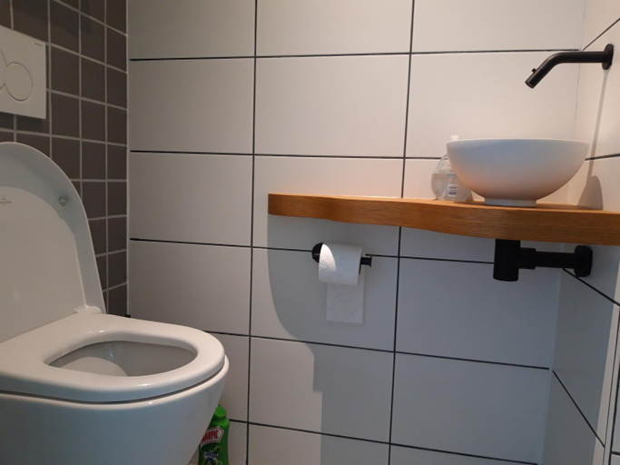 Bathroom, Sint Lambertusstraat, Eindhoven