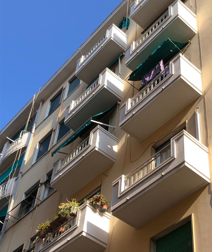 Exterior & Views 1, Centrally located apt by harbour with elevator, Imperia