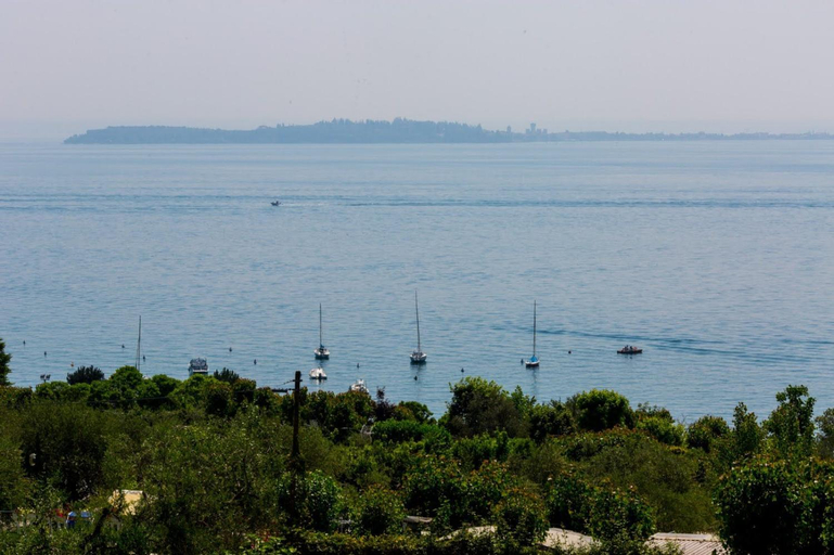Others 5, VILLA DANIELA, Brescia