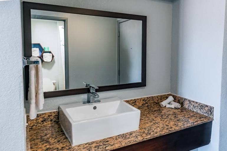 Bathroom 4, HomeTowne Studios San Antonio – Seaworld/Northwest, Bexar