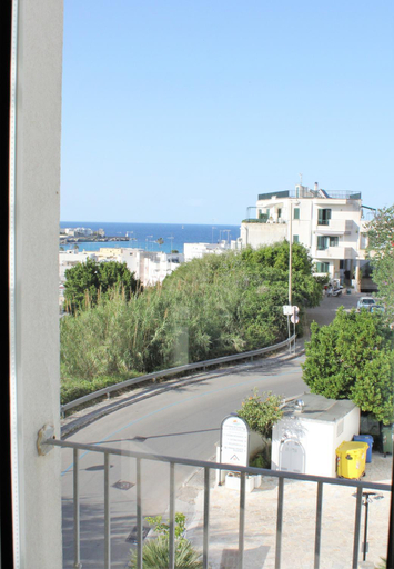 Others 5, Catona House, Lecce