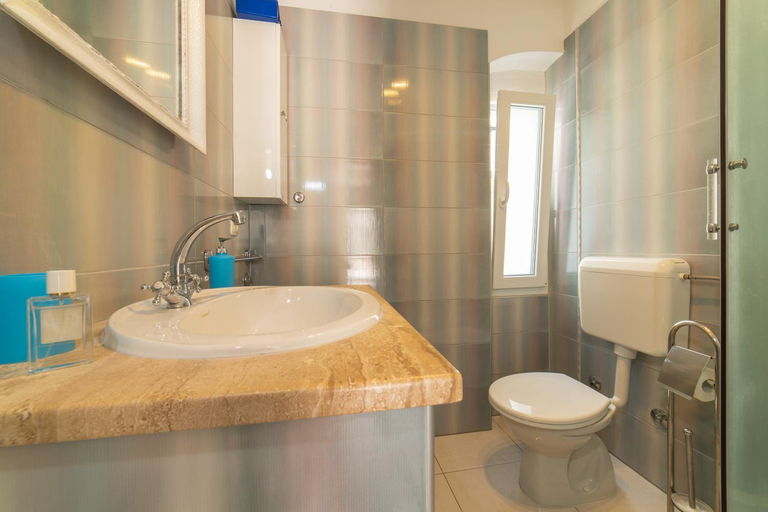 Bathroom 3, Apartments villa Mira, Kaštela