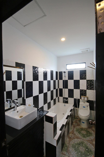 Bathroom 3, Green Life Cottage, Siem Reap