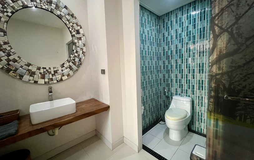 Bathroom 6