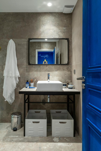 Bathroom 3, TERRE DE REVE, Alpes-Maritimes