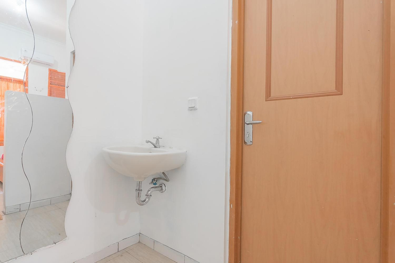 Bathroom 4