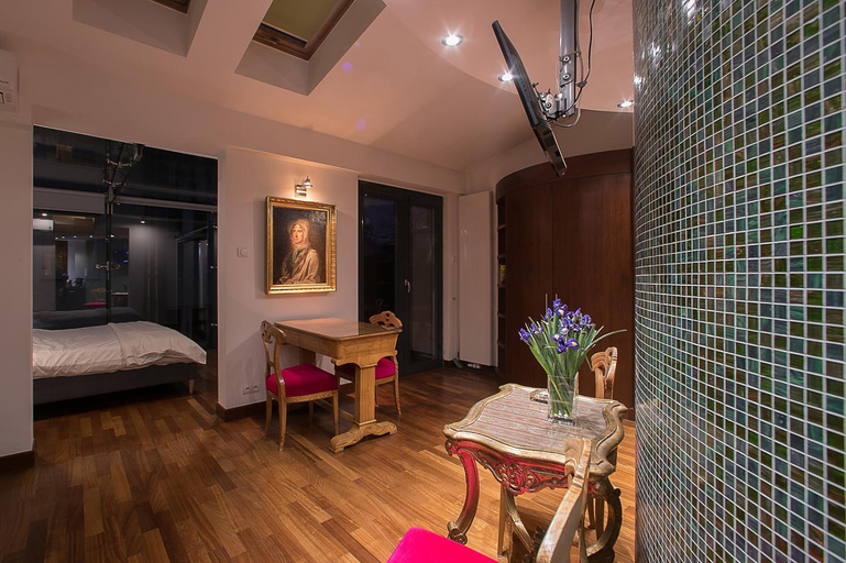 Others 4, Main Square Studio with TERRACE & Air condition, Kraków City