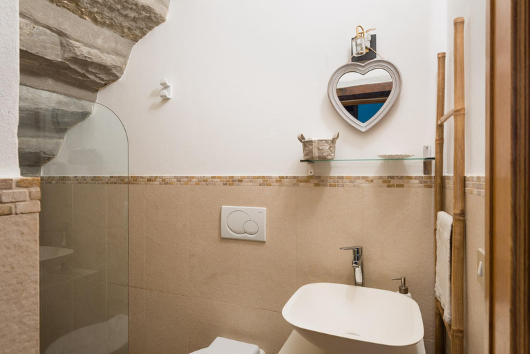 Bathroom 7
