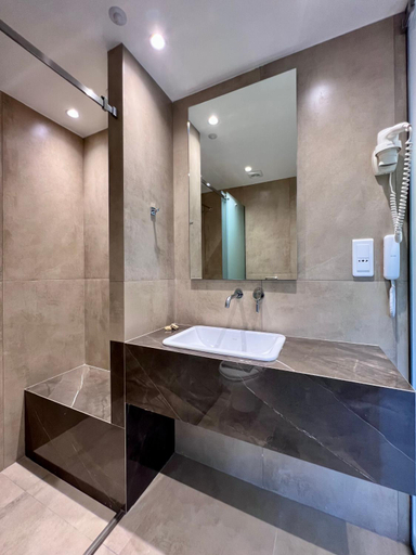 Bathroom 5, Resort Paraíso, Peloponnese