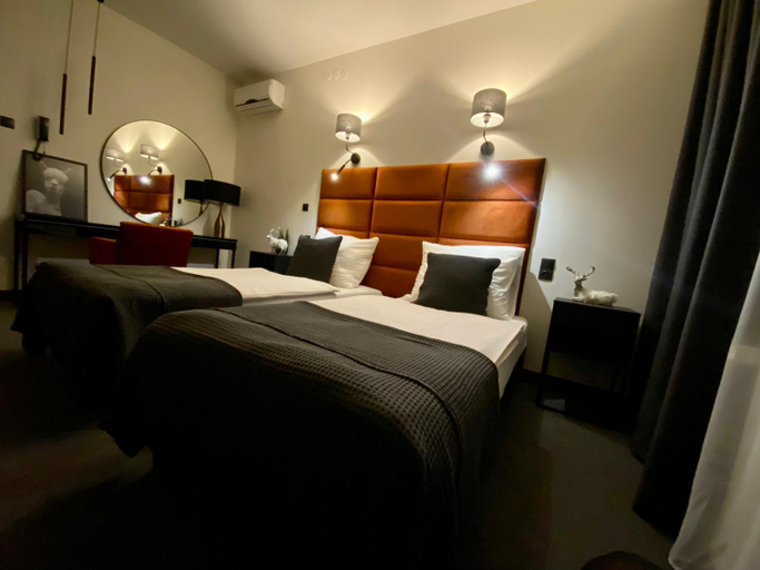 Bedroom, Hotel "Ksiezyc" w Swiebodzicach, Świdnica