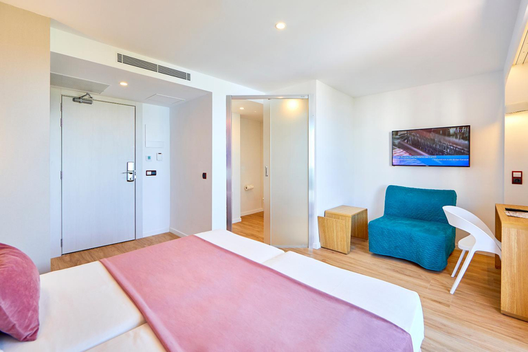 Bedroom 3, MLL Mediterranean Bay - Adults Only, Baleares