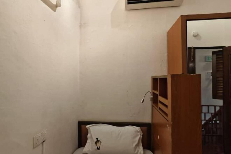 Bedroom 30