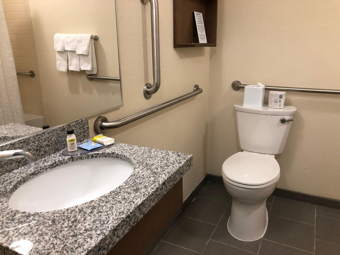 Bathroom 29
