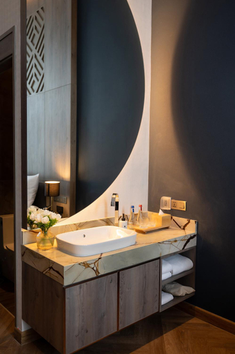 Bathroom 19