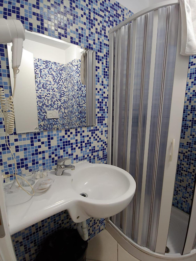 Bathroom 3, SORRENTO RELAIS BASEMENT, Napoli