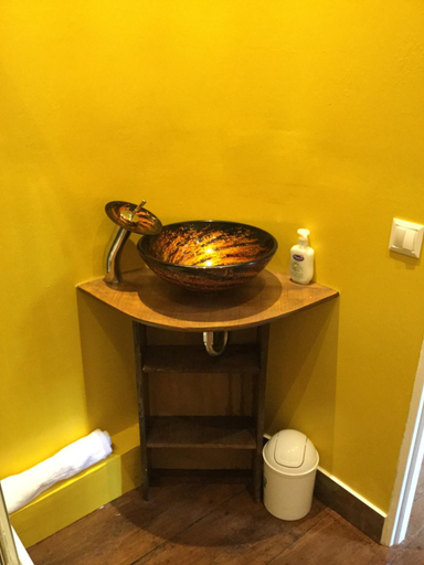 Bathroom 2, Chez Susan, Pyrénées-Atlantiques