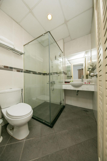 Bathroom 2