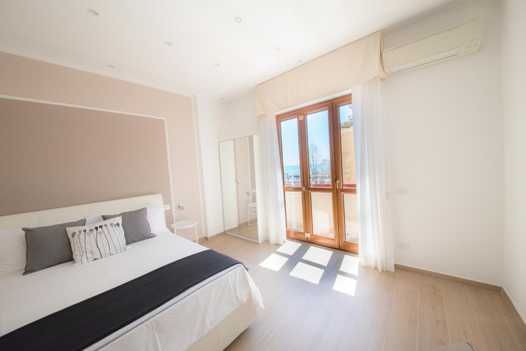Others 3, Cherie B&B - Salerno, Salerno